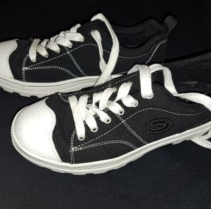 Skechers Low Platform Converse Style Shoes Women's size 7